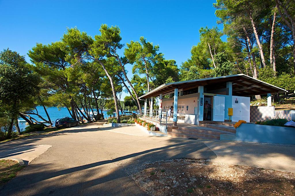 Arena Indije Mobile Homes Banjole Exterior photo