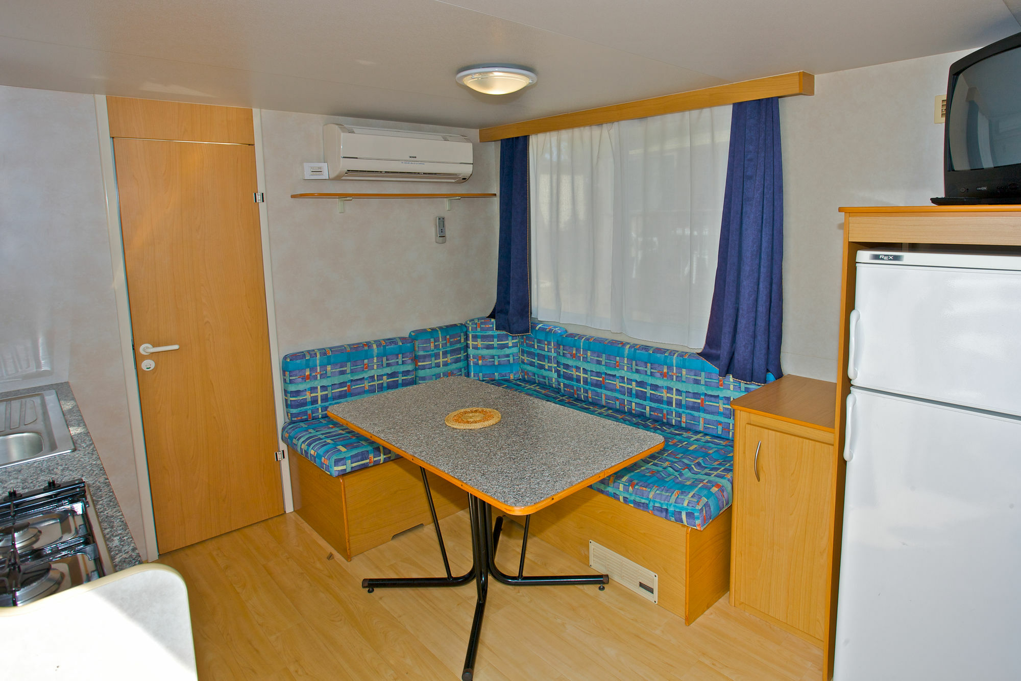 Arena Indije Mobile Homes Banjole Exterior photo